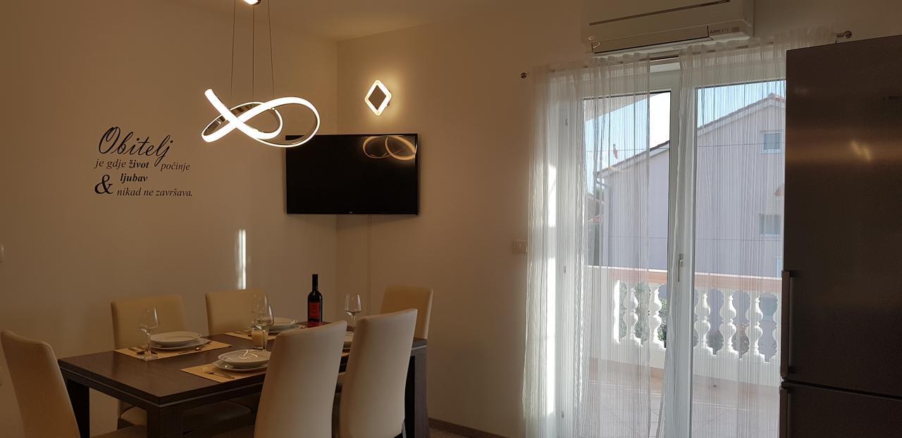 Apartmani Sanja Vrsi Luaran gambar